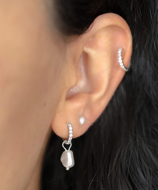Aros Plateados con Perlas y Zirconias